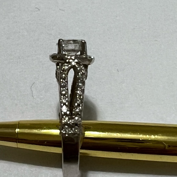 14K white gold diamond ring - Picture 10 of 10
